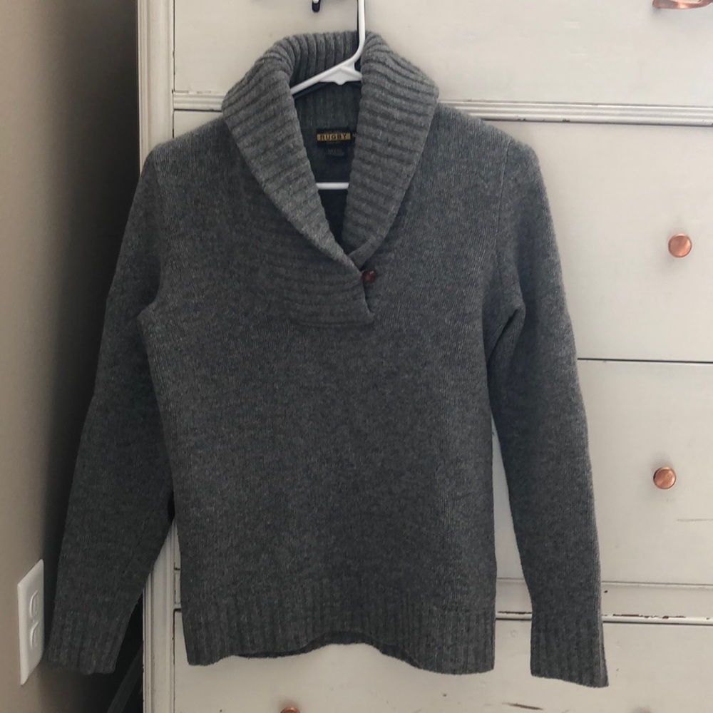 Cozy gray Ralph Lauren sweater